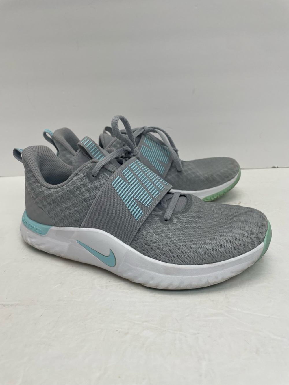 NIKE women’s 8 Shoes Renew In Season TR Running Sneakers Gray training